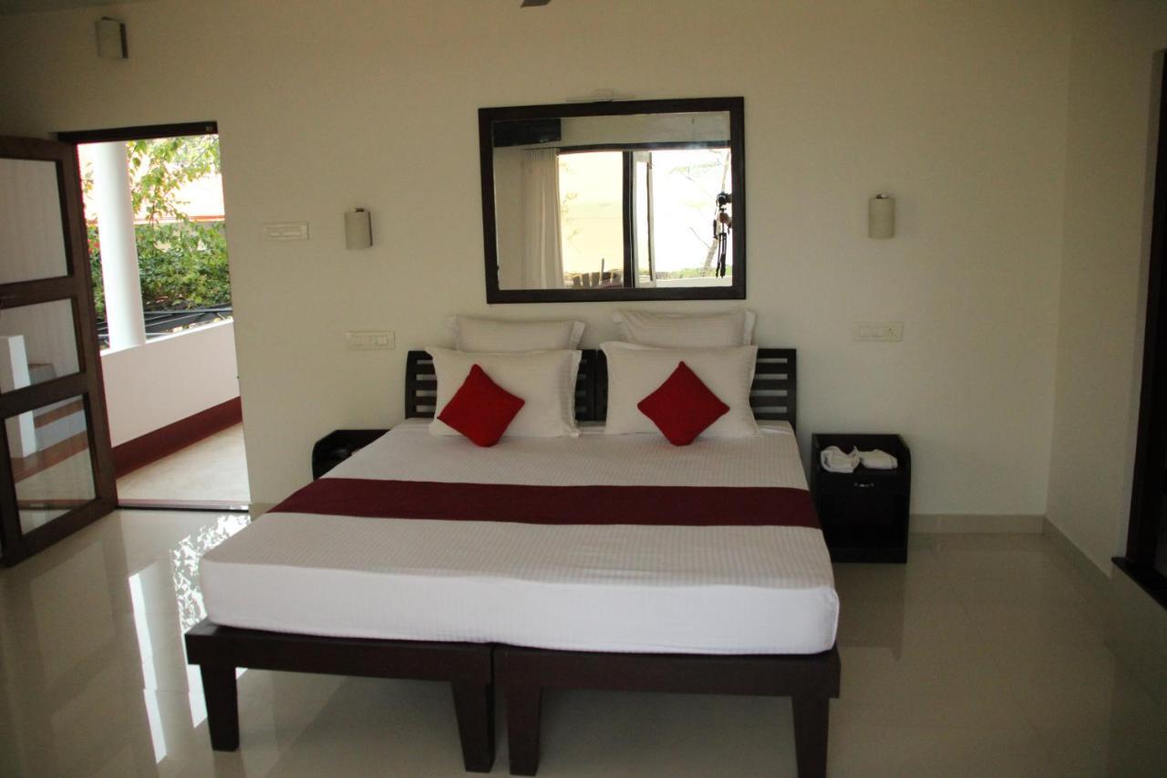 Petit Elephant Cherai Beach Exterior foto