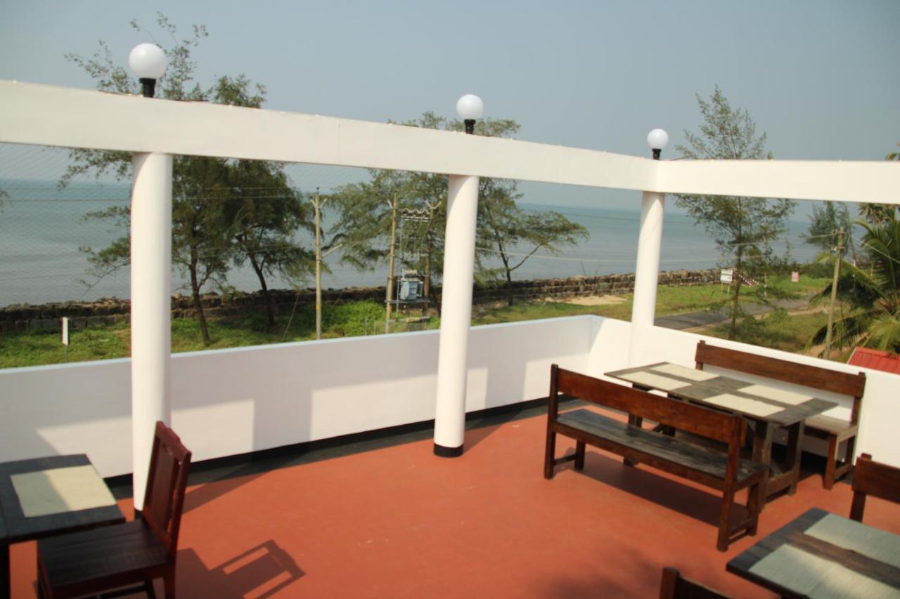Petit Elephant Cherai Beach Exterior foto